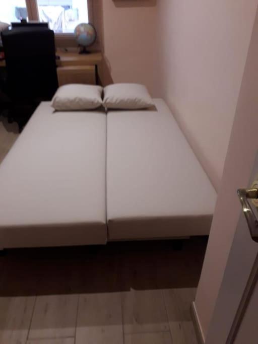 Apartamento De 3 Dormitorios Кембрилс Екстериор снимка