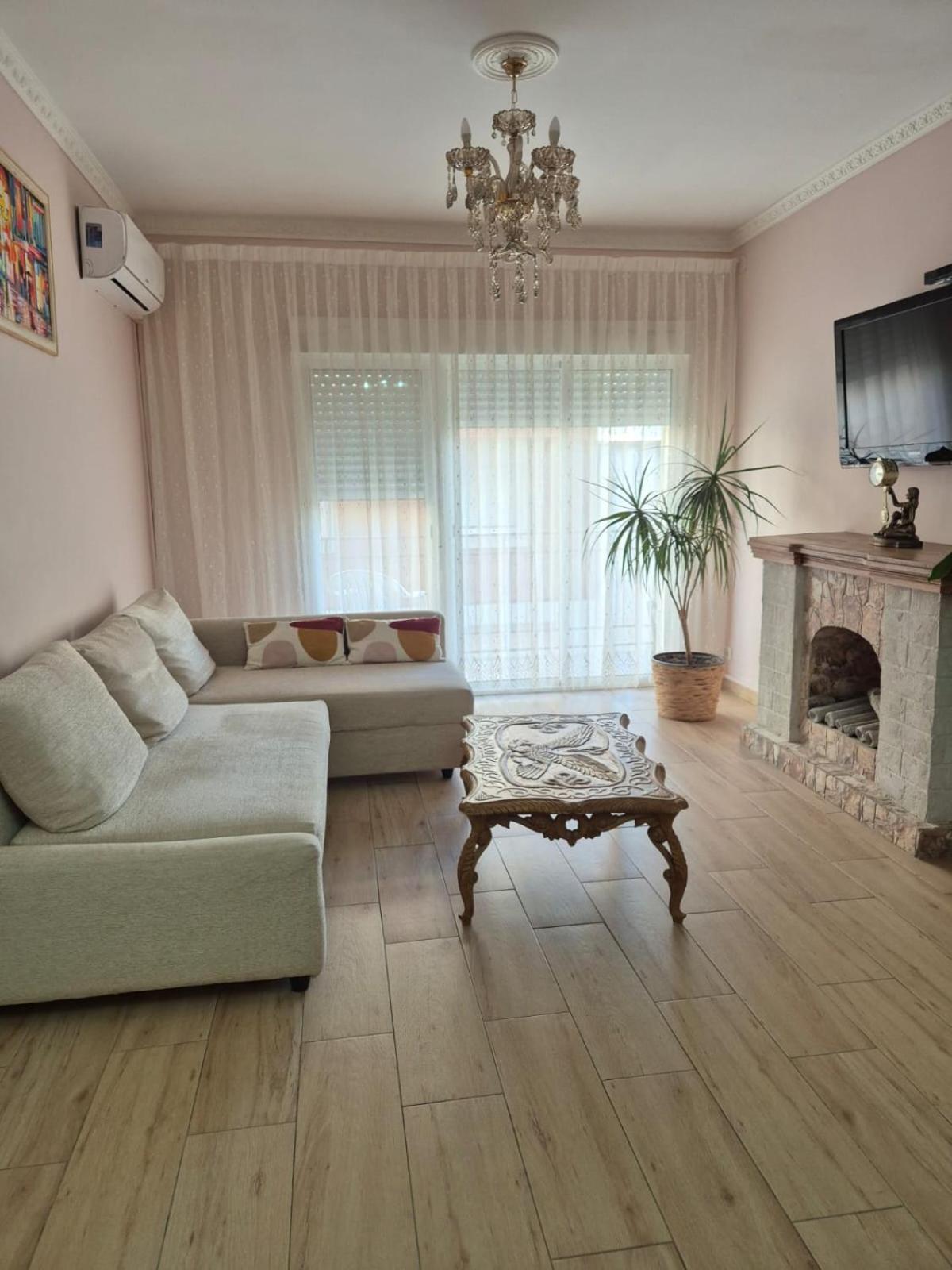 Apartamento De 3 Dormitorios Кембрилс Екстериор снимка